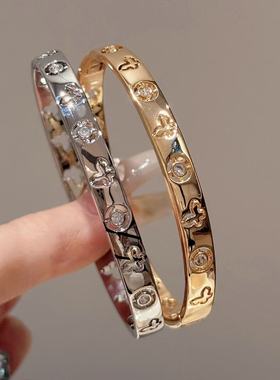 欧美跨境蝴蝶手镯时尚轻奢高级感小众手环简约百搭锆石镂空手镯