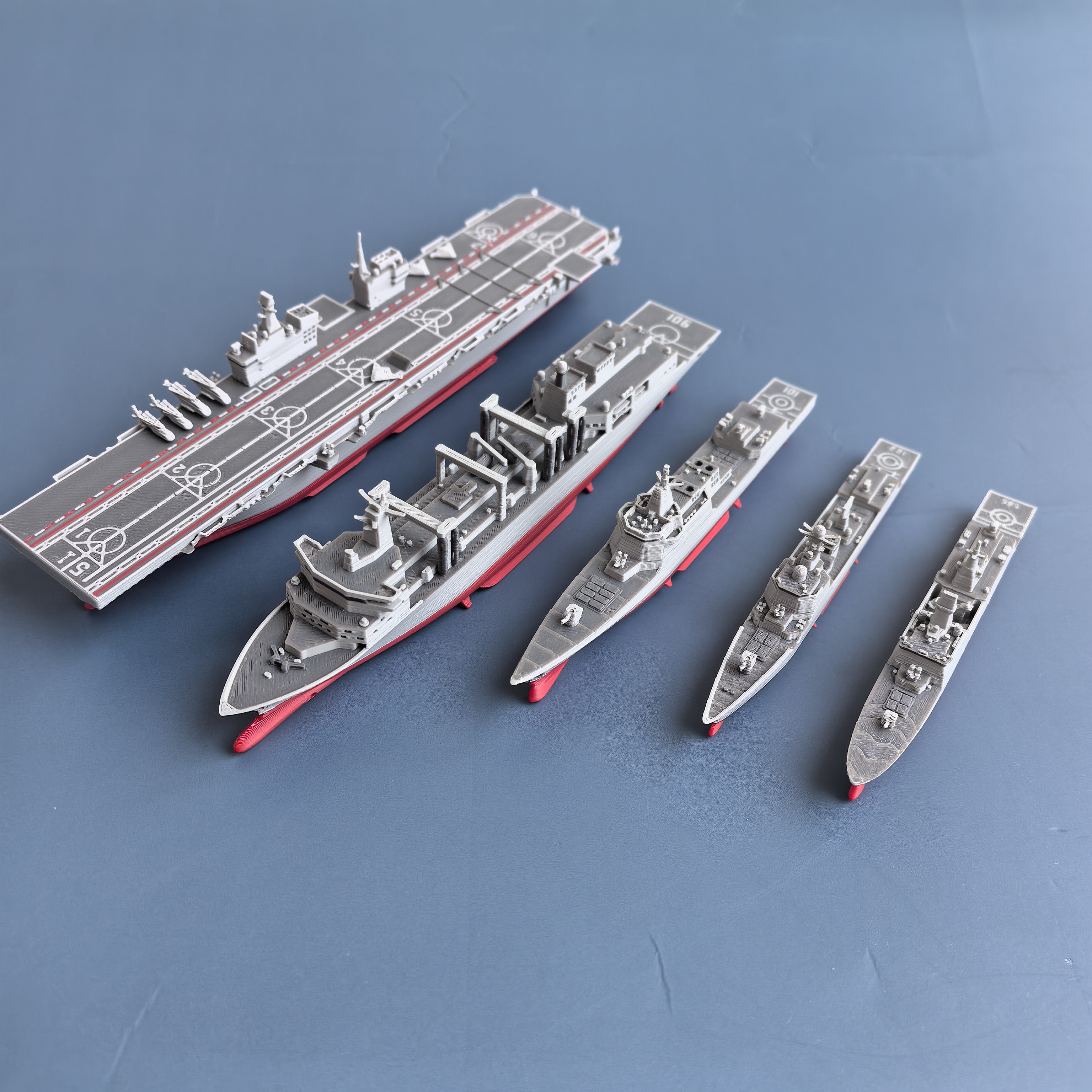 迷你军舰摆件车载屏幕粘贴模型军迷老兵电脑屏幕上