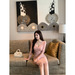 SWAN司凰轻 THE 纯欲气质V领精致收腰蕾丝连衣裙女 现货8折