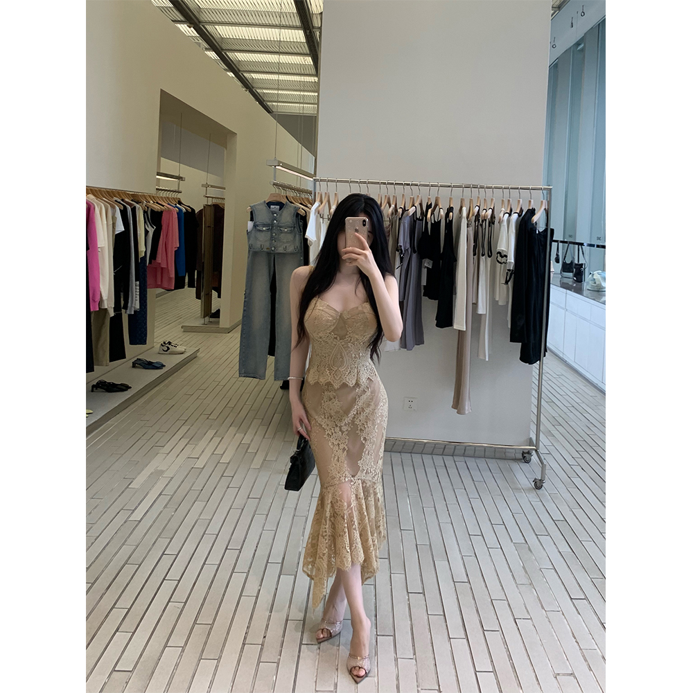 蕾丝吊带上衣鱼尾半身裙套装