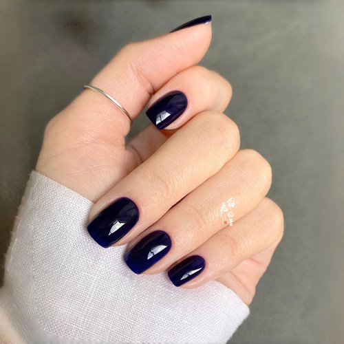 ESSIE高智感深靛蓝免烤甲油