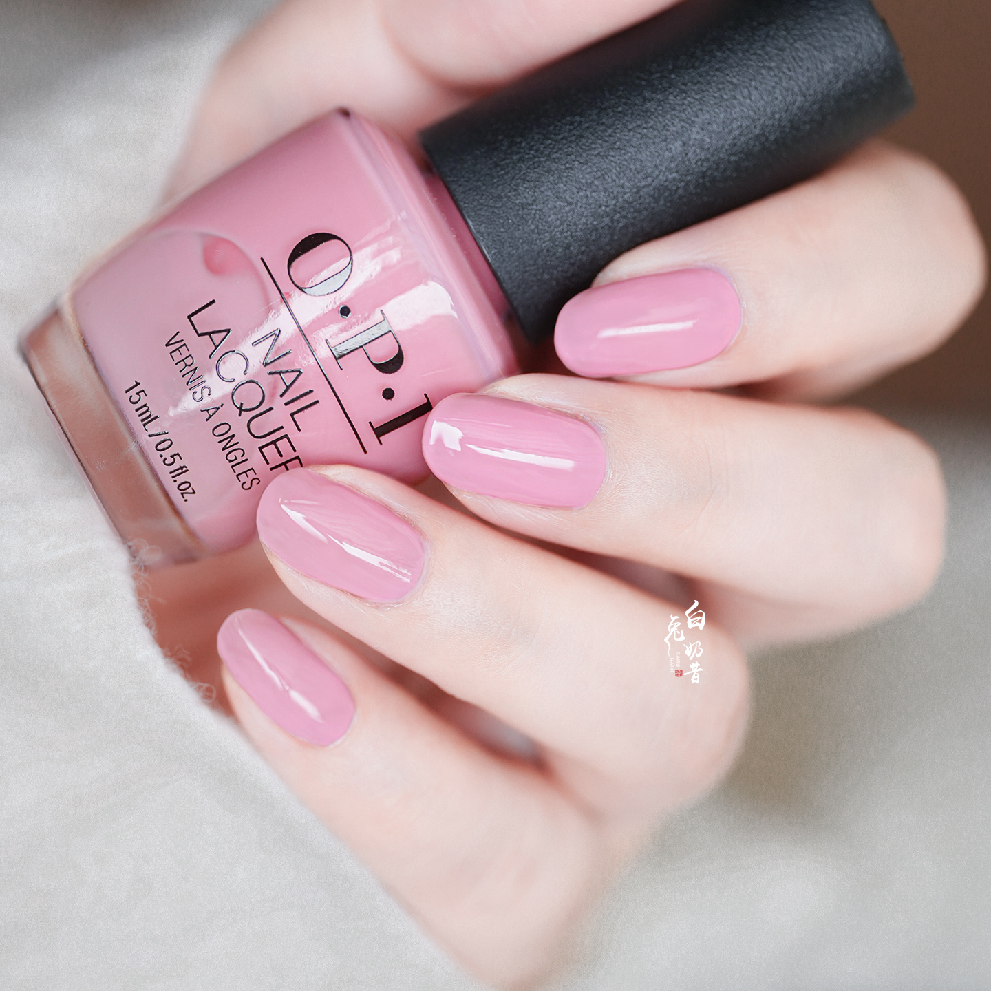 透粉色美甲 白兔奶昔OPI指甲油裸粉色IT'S A GIRL!半透明白色H22