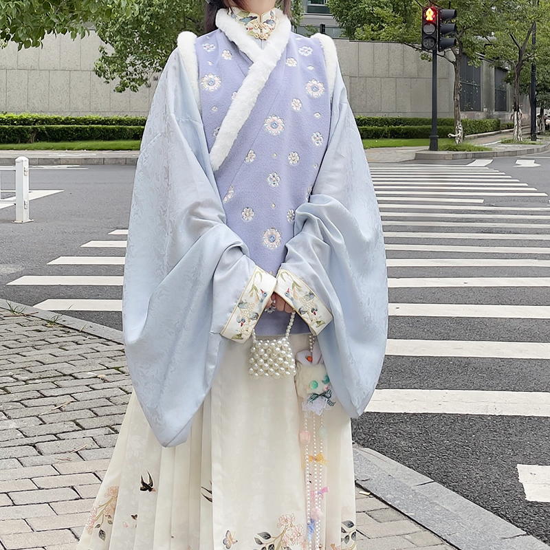 瞳莞汉服锦蕴直领大襟短比甲原创新品精致百搭柔软保暖舒适透气