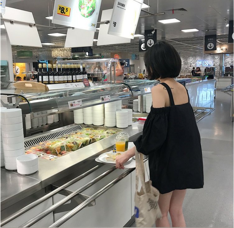 大碼新款女吊帶漏肩泡泡袖娃娃衫上衣寬松中長款襯衫T恤
