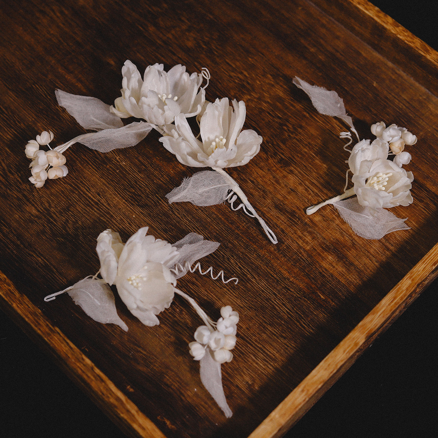 手作白色唯美铃兰花瓣发钗