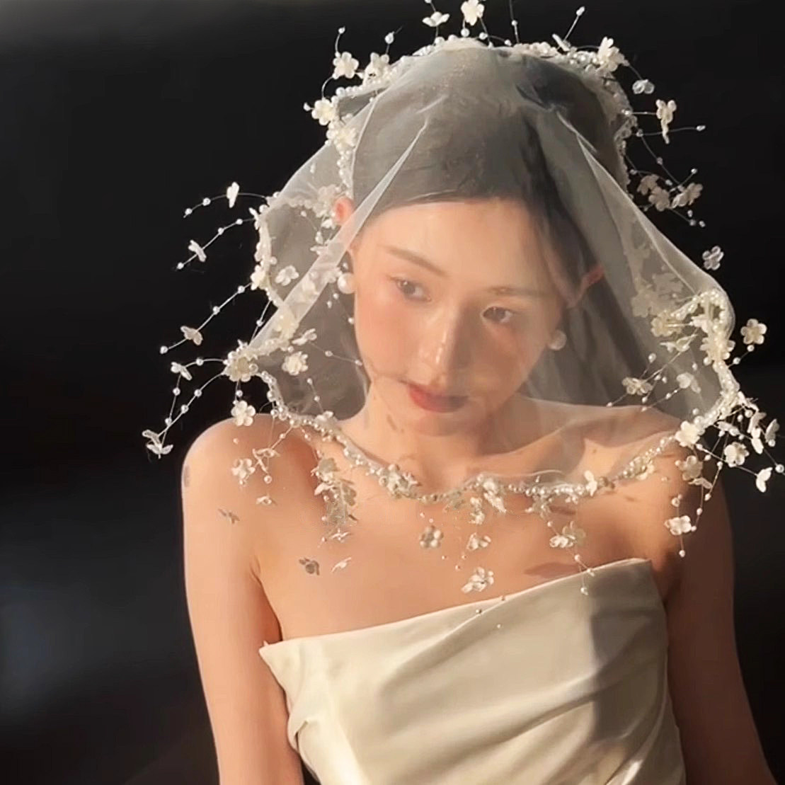 喜看原创手作小众珍珠高级感遮脸头纱新娘领证设计感面纱写真配饰