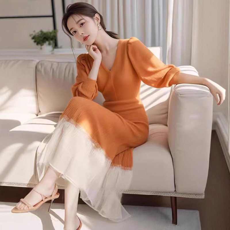 秋季女装2025年新款橘色针织连衣裙