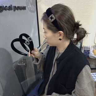 赫本风黑色丝绒发箍水钻方扣高颅顶头箍少女法式轻奢发卡ins发饰