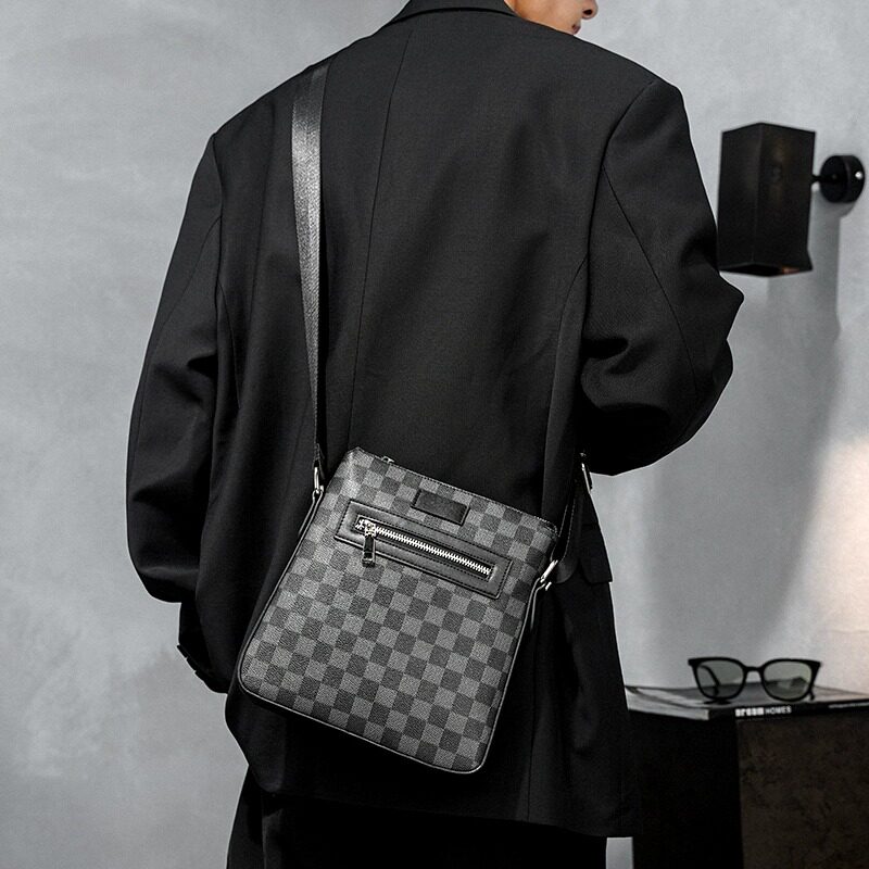欧美男款商务背包男士格子邮差包单肩包男休闲百搭大容量斜挎包