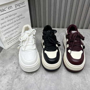 百搭学院风断码 厚底加绒女板鞋 处理真皮女鞋 新款 2025秋冬季 时尚