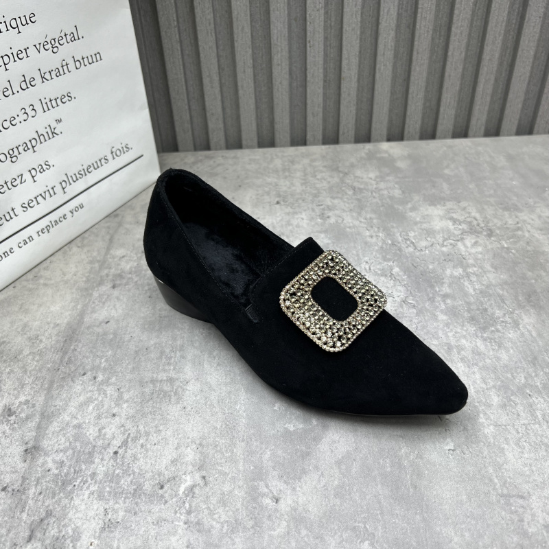 断码处理真皮女鞋2025秋季新款尖头绒里低跟时尚优雅大码单鞋41