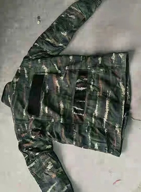 二手加厚绿色冬特二手户外工作服训练服磨损大