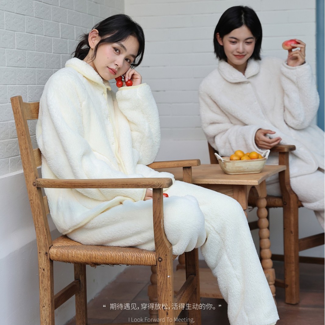 831珊瑚绒冬季新款睡衣女套装小翻领加绒加厚保暖慵懒外穿家居服