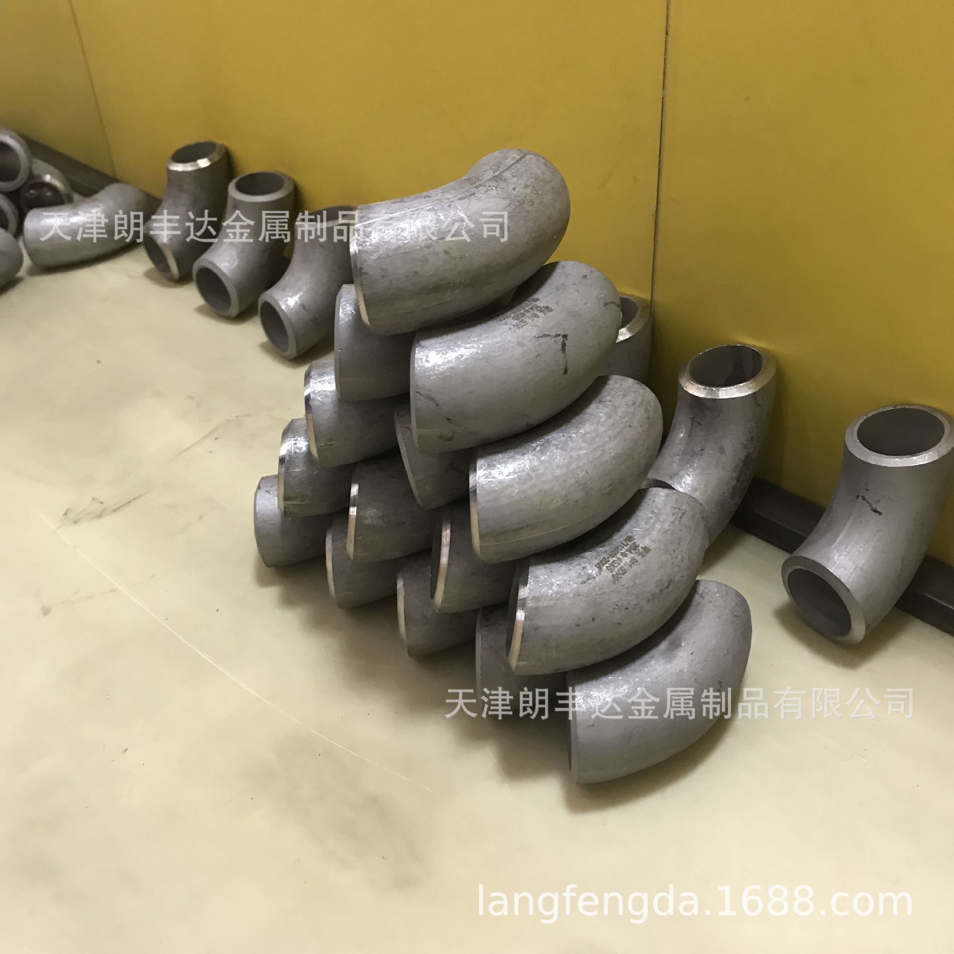 长半径对焊弯头 2.5D带直段合金弯头 16mn异径卡套式弯头