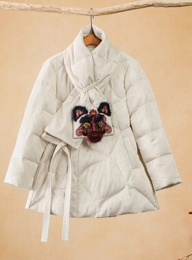 千椿物喜设计师新国风中式汉服交襟刺绣系围巾羽绒服女冬季中长款