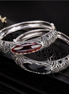 S925纯银复古镶嵌马克赛石榴红蓝砂石个性时尚镂空气质女款手镯环