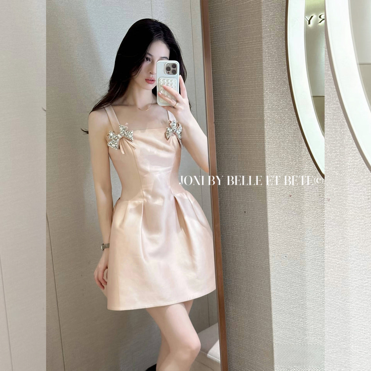 1JONIbyBEB柜线精致日常香槟粉重工钉钻蝴蝶结装饰桑蚕丝连衣裙,女装/女士精品,连衣裙,淘宝优惠券,粉丝福利购,淘宝优惠卷