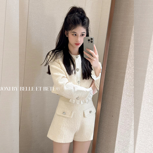 亮眼日常柜线亮闪羊毛混纺花呢钻扣小香风套装 6JONIbyBEB 贵气