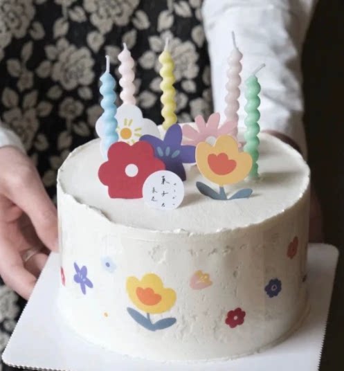 可爱浪漫心旋彩色点赞蜡烛生日