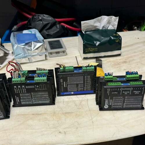 可维修步进驱动DM542五个，DM542C两个，DM556一个议价