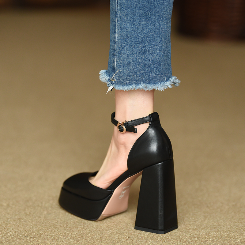 misili粗跟防水台包头真皮凉鞋