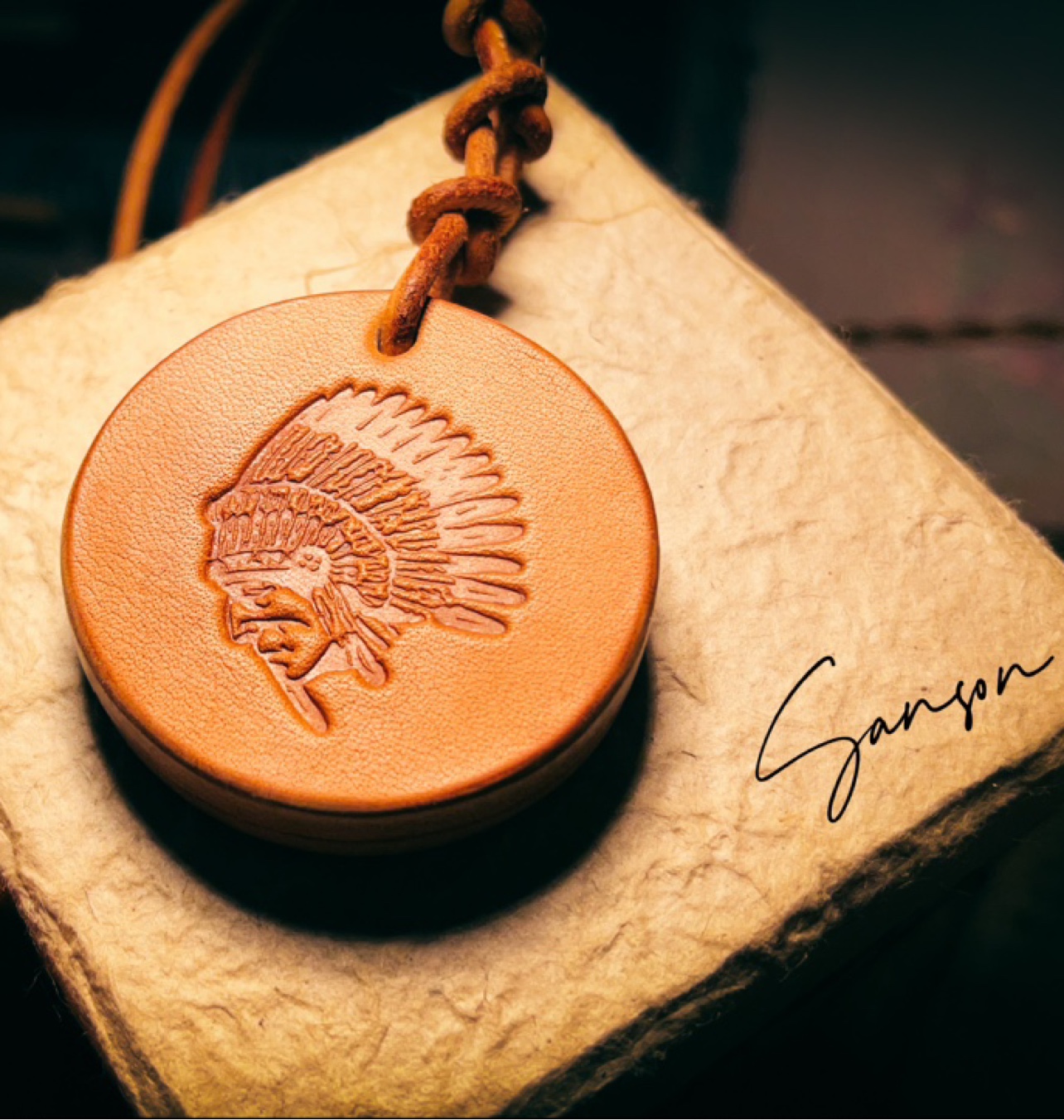 Sanson印第安风格阿美咔叽复古枥木植鞣牛皮挂件 手工车挂 机车风