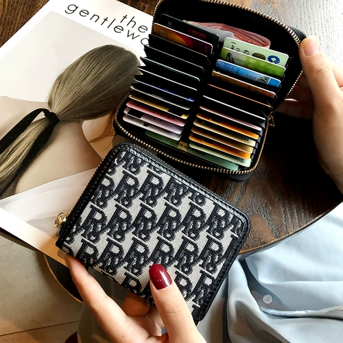 Вместительный и большой картхолдер, маленькая изысканная антимагнитная брендовая сумка через плечо, коллекция 2023, популярно в интернете