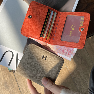 真皮钱包女款2026新款轻薄小巧短款皮夹子ins风牛皮小众设计卡包