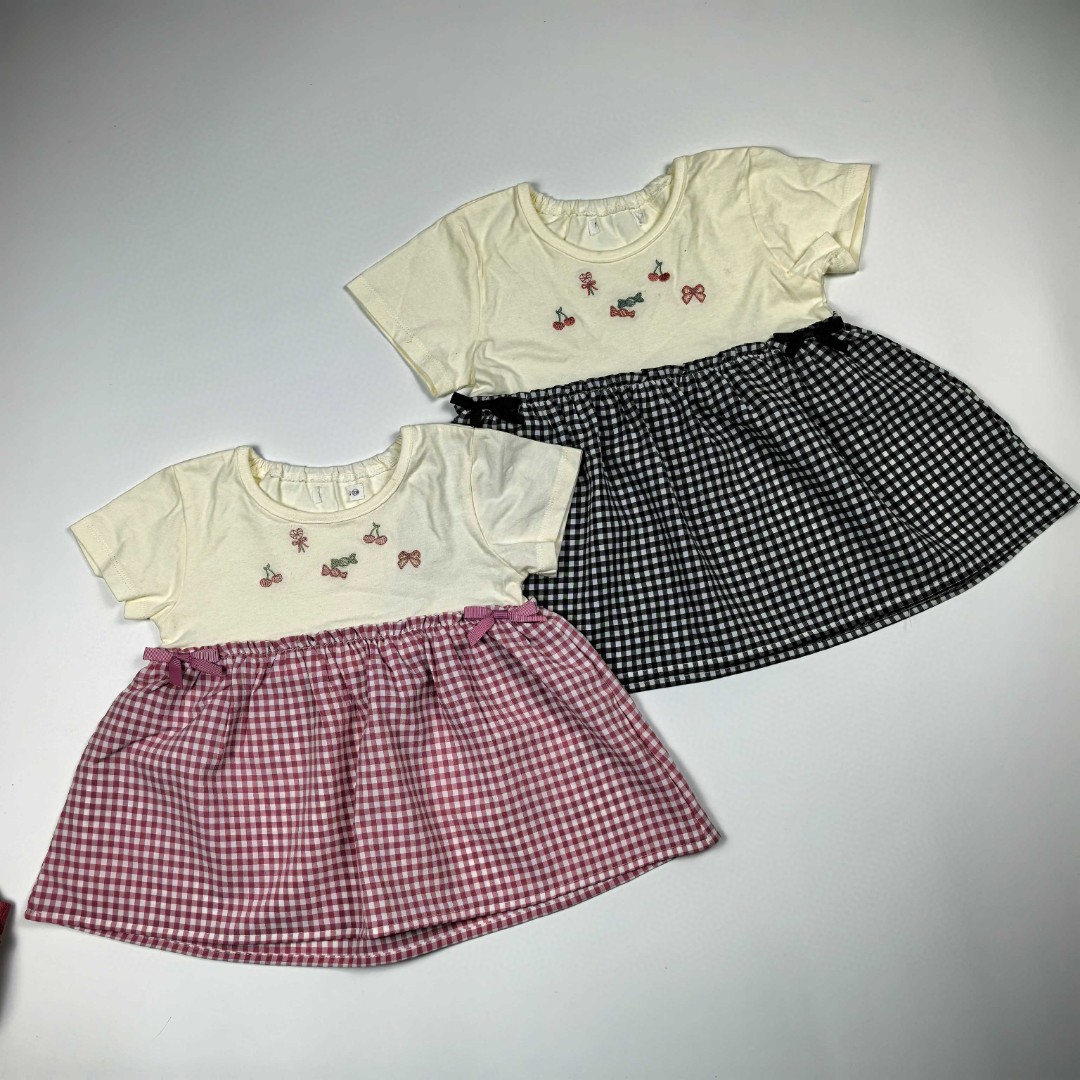 0637 100 110 120cm日单码纯棉夏款 女童樱桃刺绣格子裙衫 是上衣