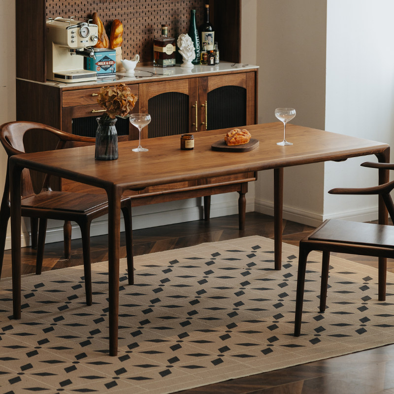 物应北欧实木餐桌家用长桌子