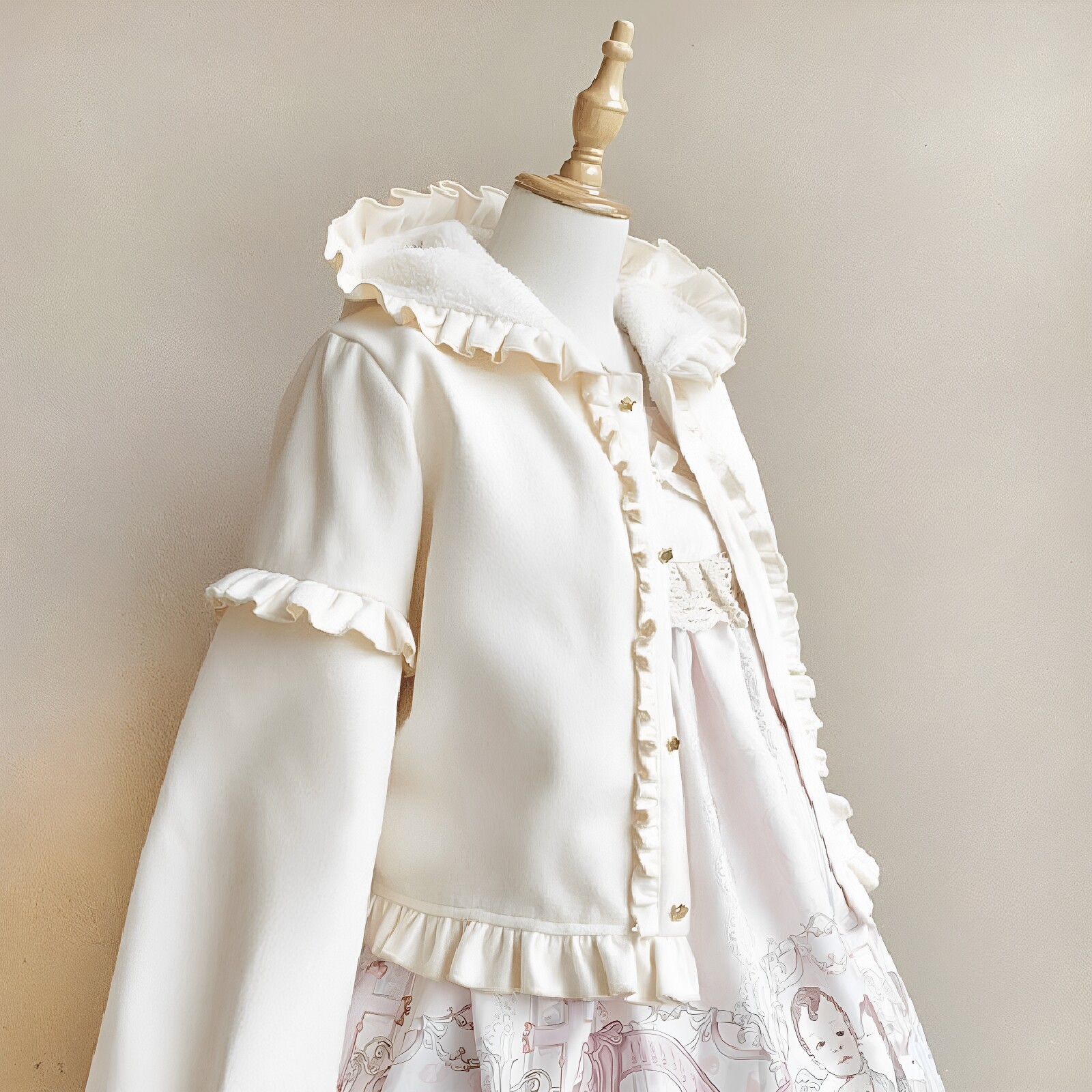 厂货lolita加绒外套女韩版宽松学生加厚保暖秋冬洛丽塔毛呢斗篷萌