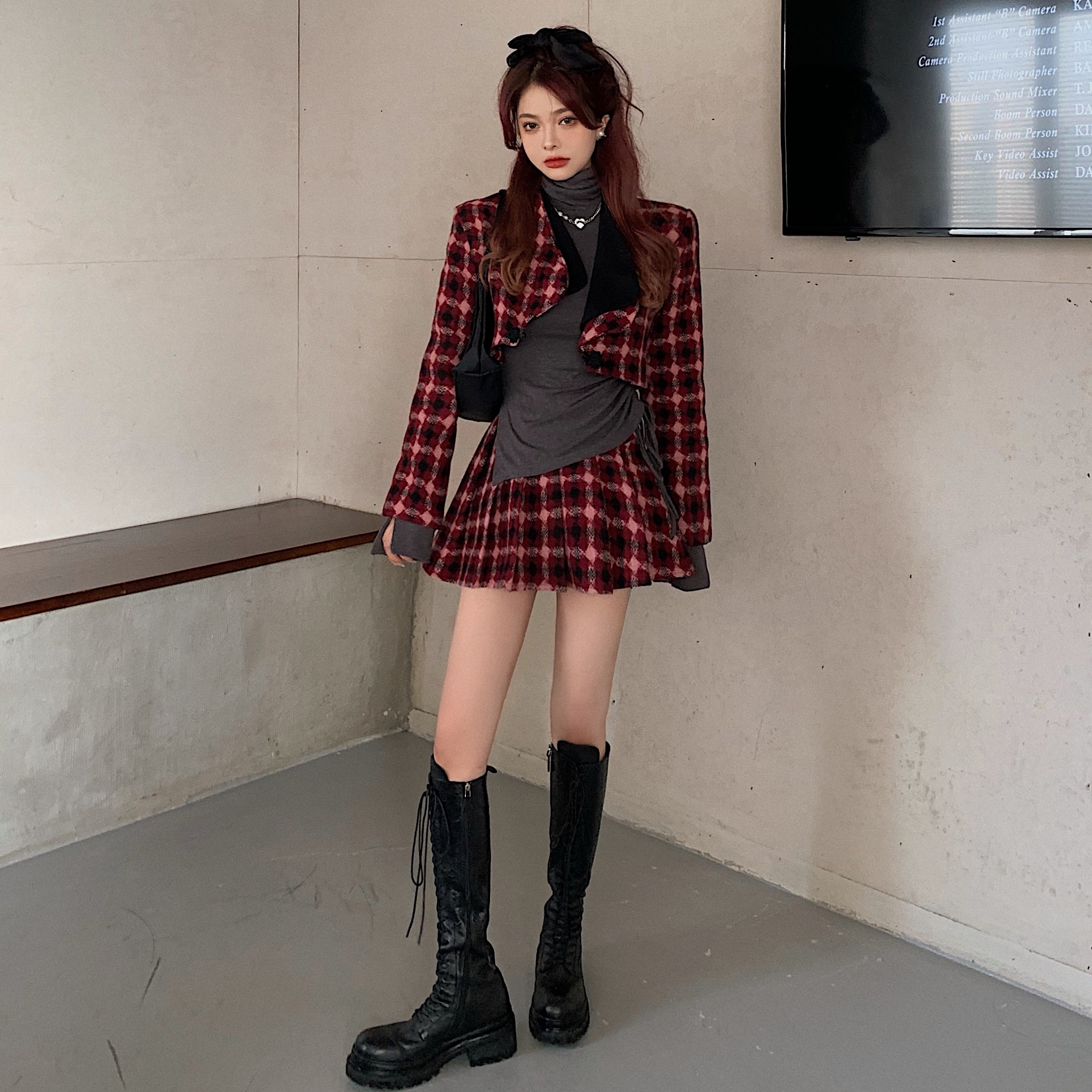 Real price design Plaid top pleated half skirt high collar drawstring t suit