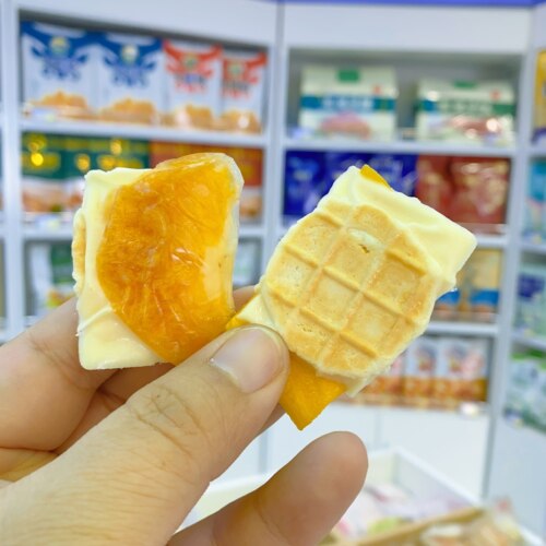 内蒙古特产夹心奶皮奶酪奶脆片儿童小零食果干三合一果粒奶皮