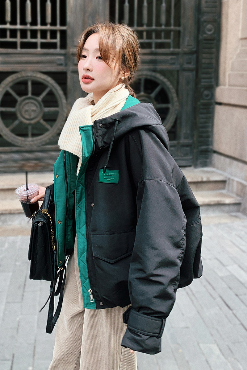 短款面包羽绒服女2024冬新款白鸭绒连帽撞色学院风韩版小个子外套,女装羽绒服,浙宝256