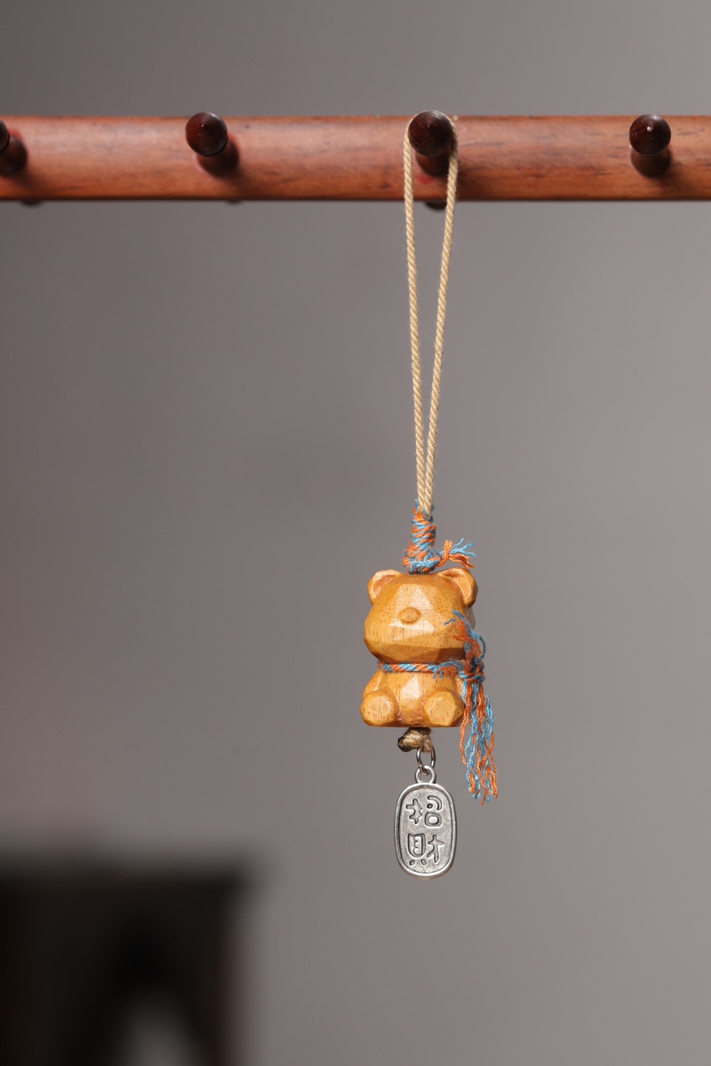 2025秋冬新款天然芭比檀香财猫挂件编绳饰品文玩流苏包包挂钥匙扣