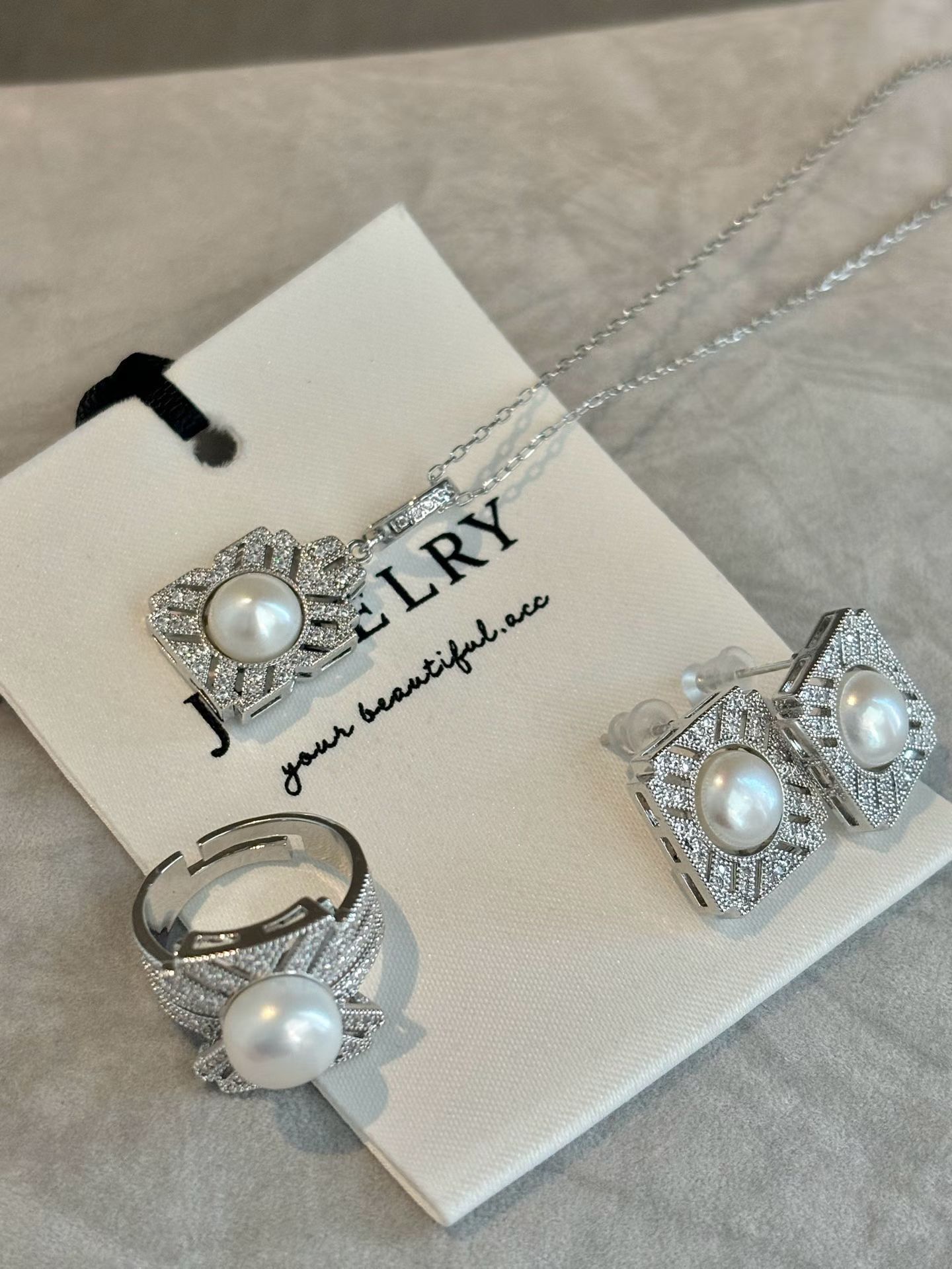 镂空几何香水瓶三件套装8-9mm 9-10mm天然淡水馒头珍珠