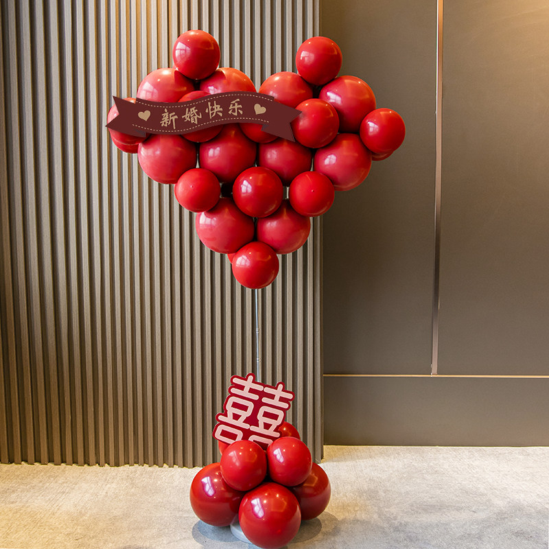 结婚用品心形气球立柱婚房布置图片