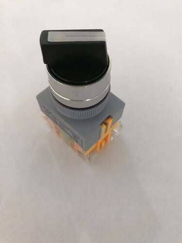 上海三利按钮SLA7按钮LAY7按钮色一开一闭2档旋钮
