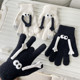 女 可爱趣味潮分指可触屏针织手套冬季 情侣款 牵手手套黑色白色个性