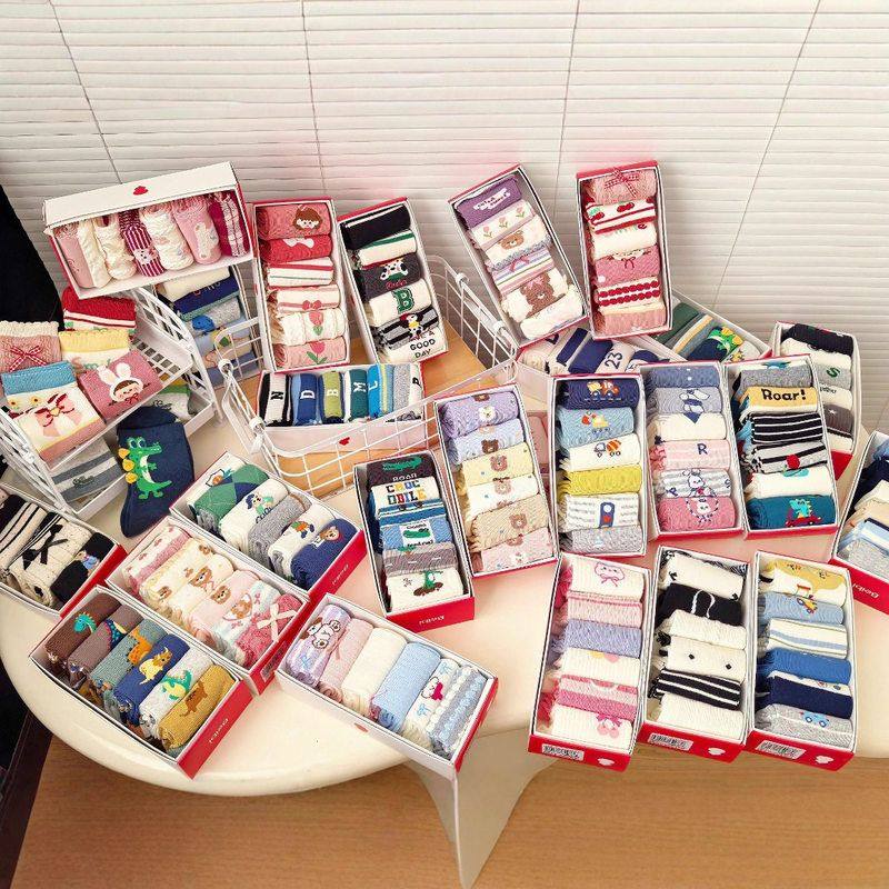 贝比儿童袜子90棉吸汗秋冬男童女童运动袜卡通无骨中筒袜子7A抗菌