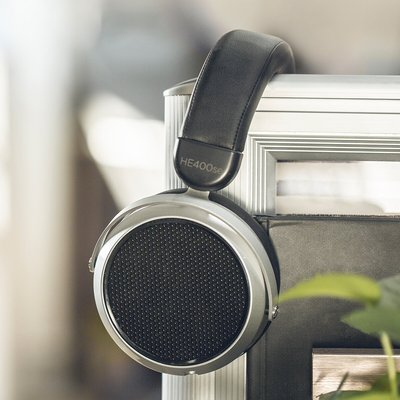 HE400se平板振膜头戴式有线耳机