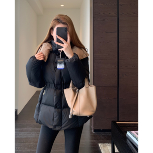 保暖显瘦黑色短款 柜上1W 连帽收腰羽绒服女厚外套秋冬新 AMR