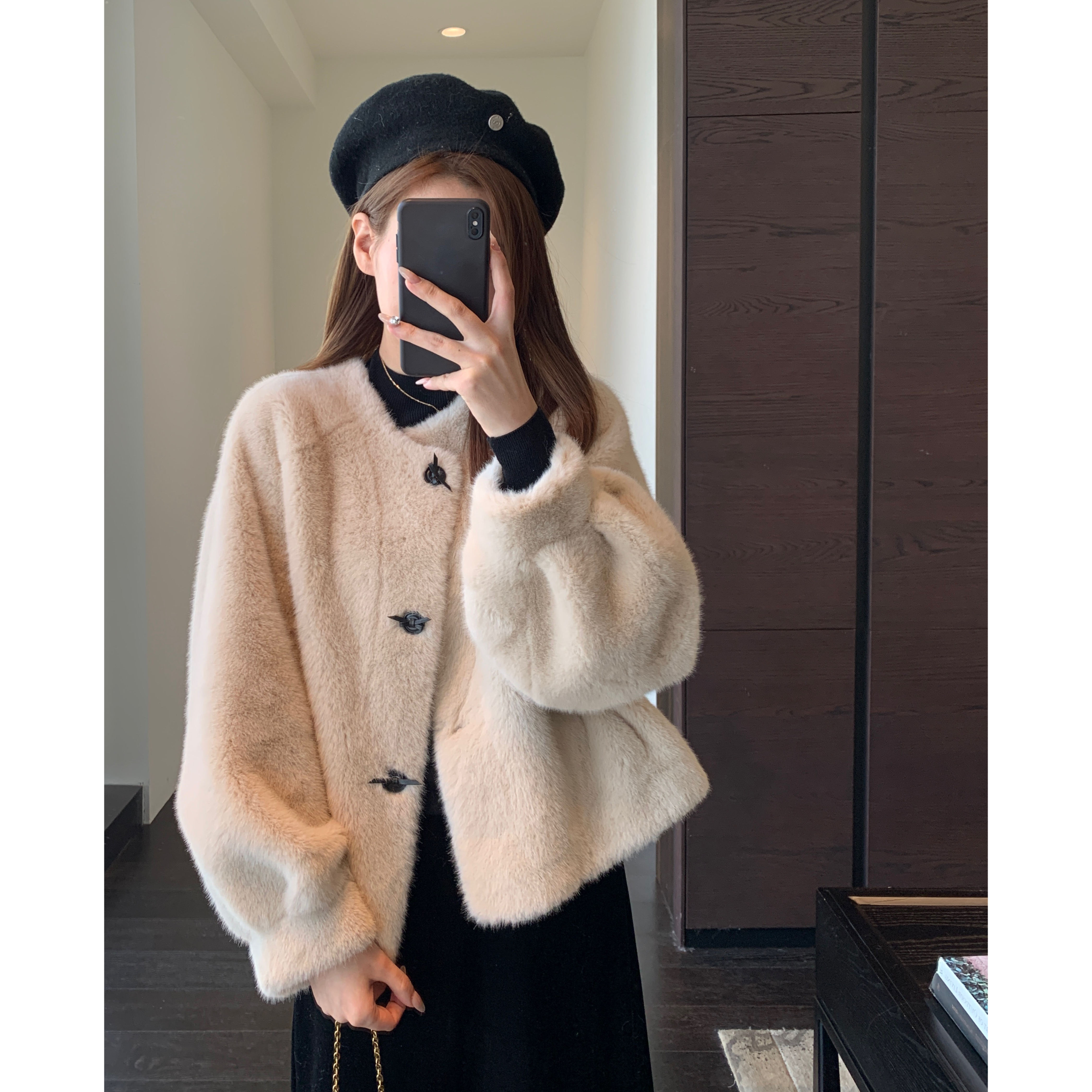 AMR UU◆氛围感 时髦洋气毛绒绒冬装短款厚外套女上衣2025新秋冬