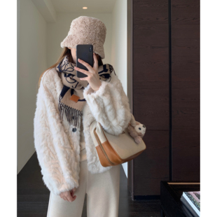 秋冬时尚 AMR 时髦洋气保暖毛绒厚外套女2025新款 氛围感 上衣