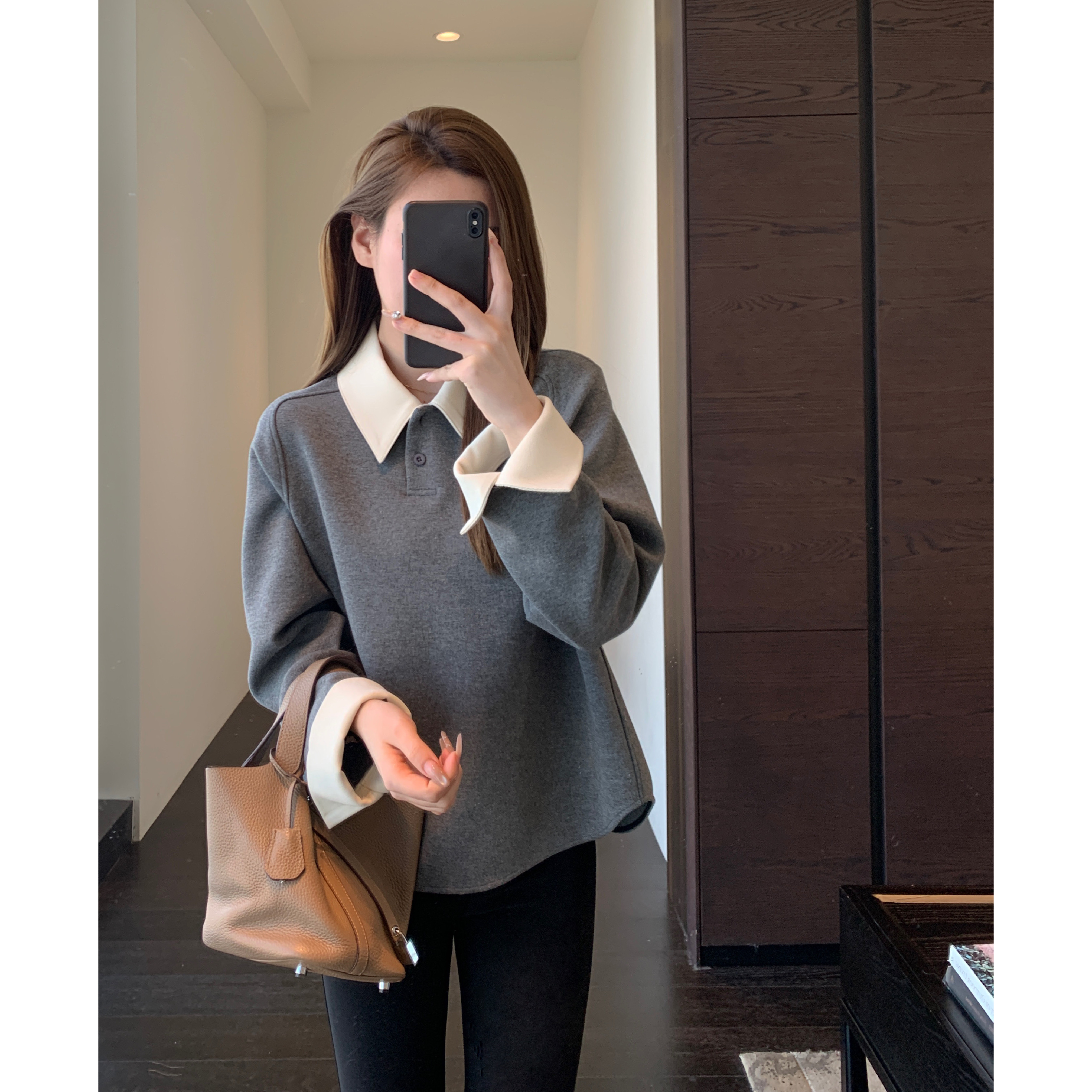 AMR UU◆设计感小众 时髦撞色显瘦衬衫式灰色卫衣女上衣2026新款