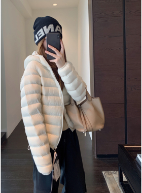 AMR UU◆火爆款～高端90白鸭绒轻薄短连帽排骨羽绒服女2025新秋冬