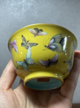 严华堂娇黄非花梦影粉彩松石绿内胆描金口沿撇口杯蝶恋花珐琅彩