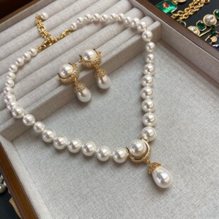 新款 轻奢复古高级感水滴耳饰项链女 珍珠水滴项链vintage时尚