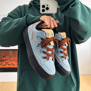 男鞋子潮鞋2025年低帮滑板鞋男生韩版百搭运动ins小众网红帆布鞋