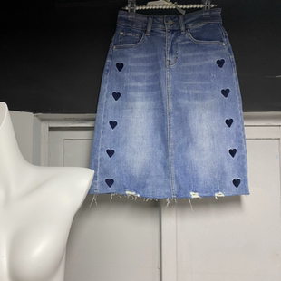 全场第二件半价高腰柔软亲肤弹力爱心刺绣牛仔半身裙五六分中裙